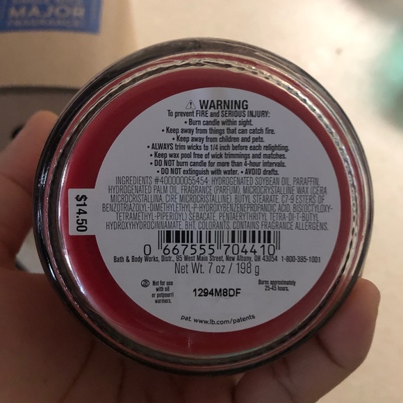 NWT Bath & Body Works Single Wick Candle WINTER CANDY APPLE - Picture 4 of 4